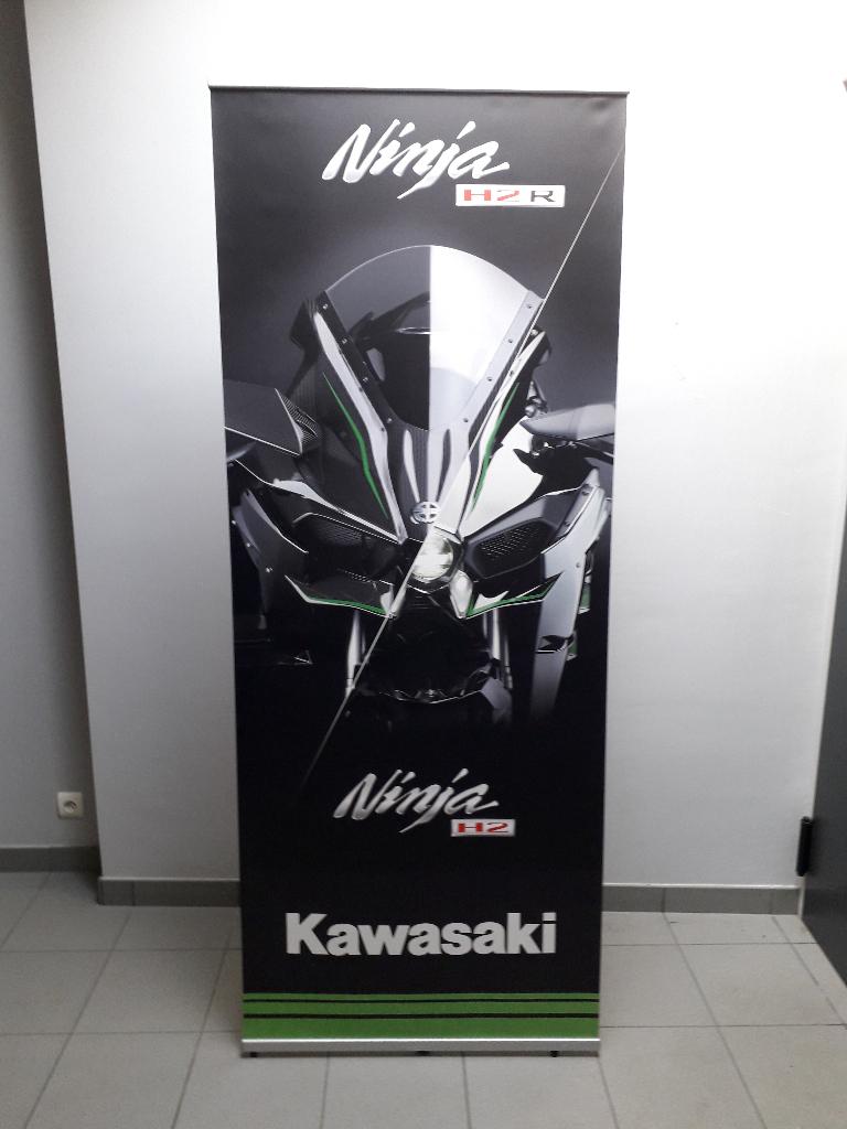 Banner Kawasaki, Enlèvement, Comme neuf