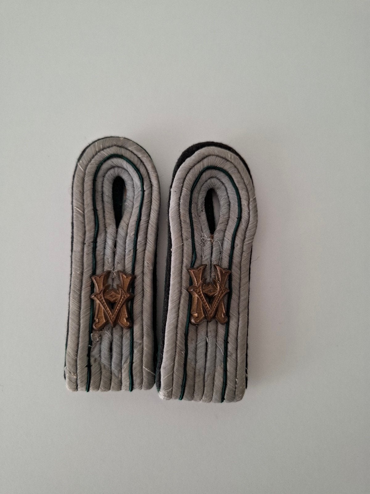 ww2 duitse heeresverwaltung schouderboards, Ophalen of Verzenden, Landmacht, Embleem of Badge