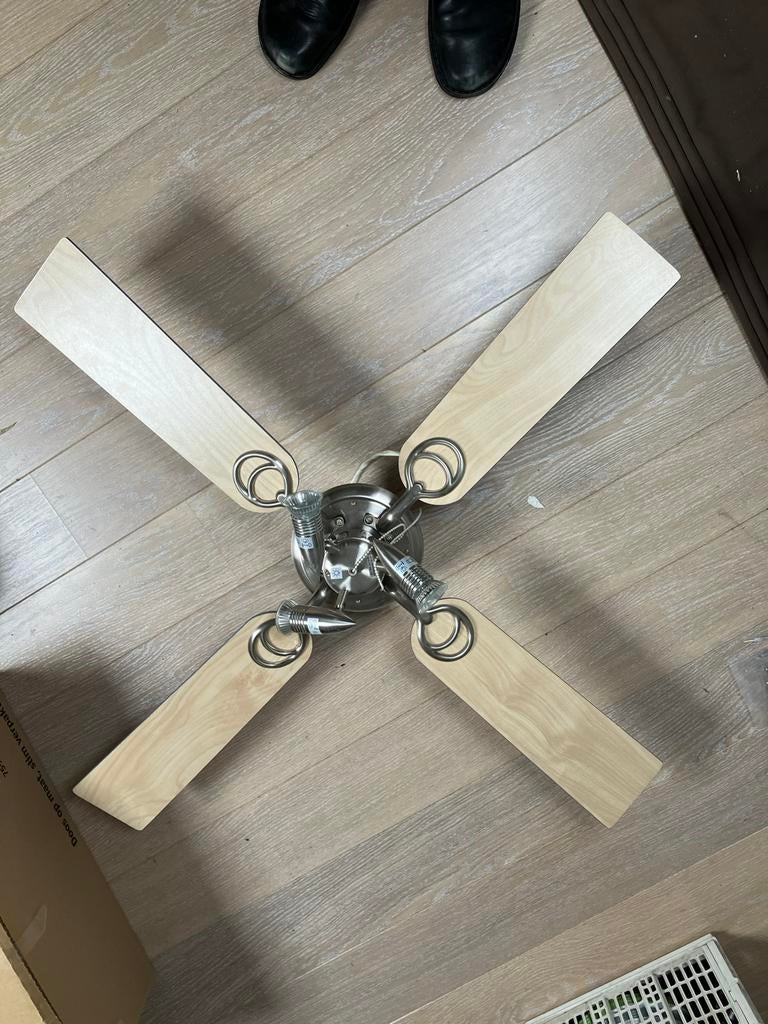 Plafondventilator met verlichting, Ophalen, Zo goed als nieuw, Plafondventilator