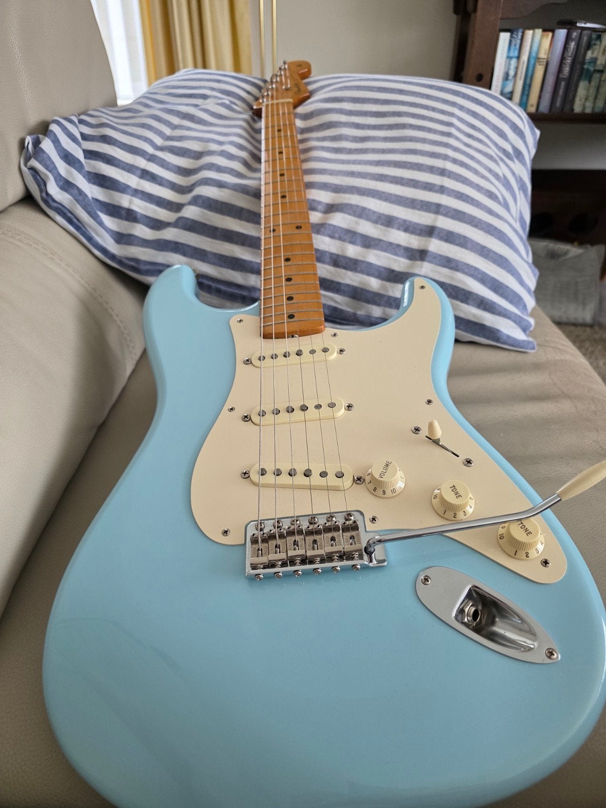 Fender 50s vintera MIM DAPHNE BLUE, Musique & Instruments, Instruments à corde | Guitares | Électriques, Enlèvement, Comme neuf