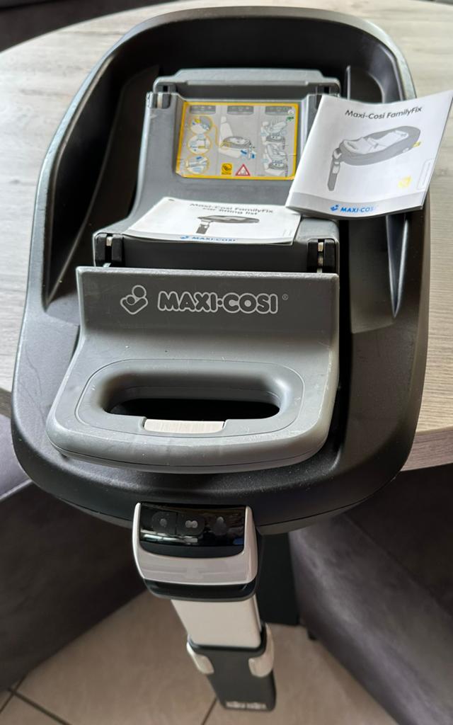 Maxi-cosi Easyfix en Lodger wikkeldoek,in goede staat, Ophalen, Zo goed als nieuw, Maxi-Cosi