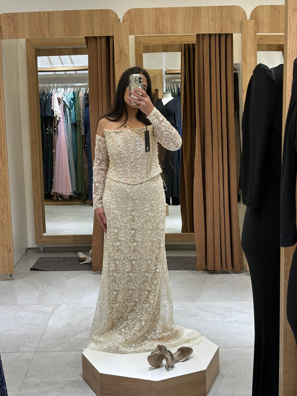 Bruids- en avondjurk, Kleding | Dames, Ophalen, Zo goed als nieuw, Beige