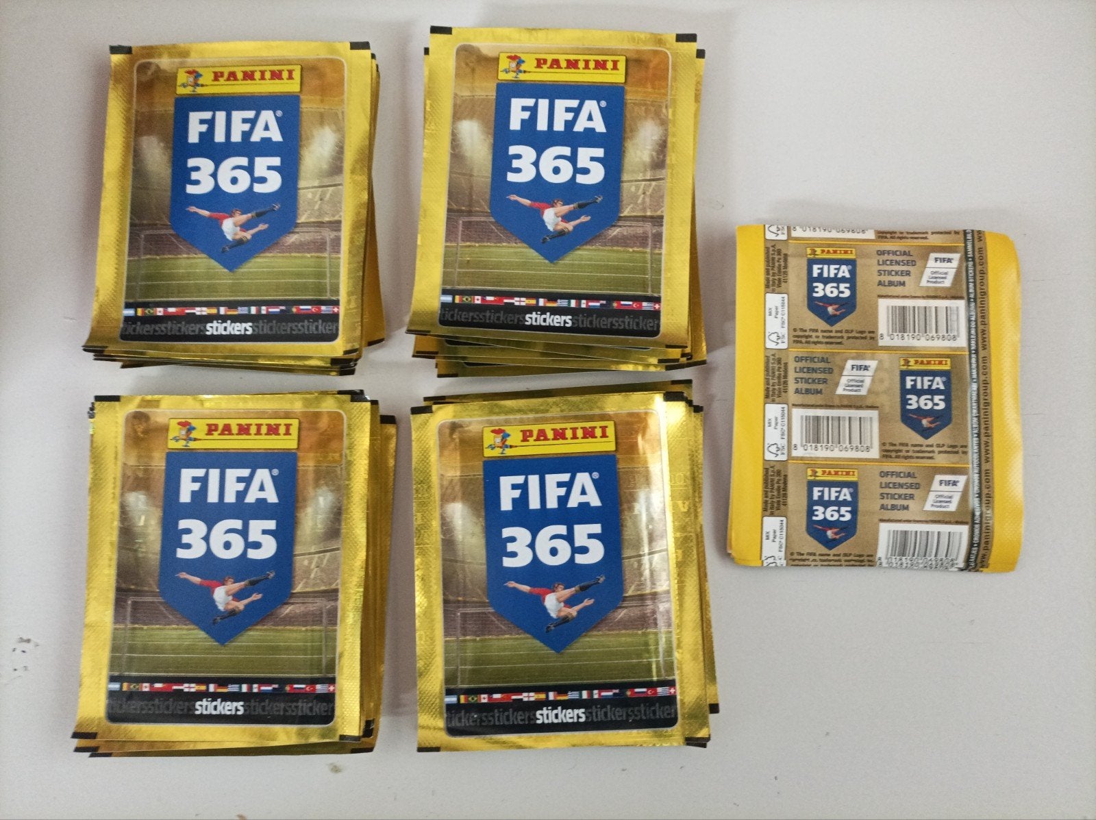 Panini FIFA 365, 2016, 45 sacs fermés, Hobby & Loisirs créatifs, Enlèvement ou Envoi