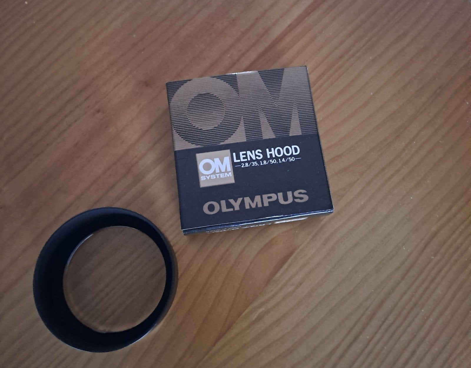 Olympus lens hood, Enlèvement