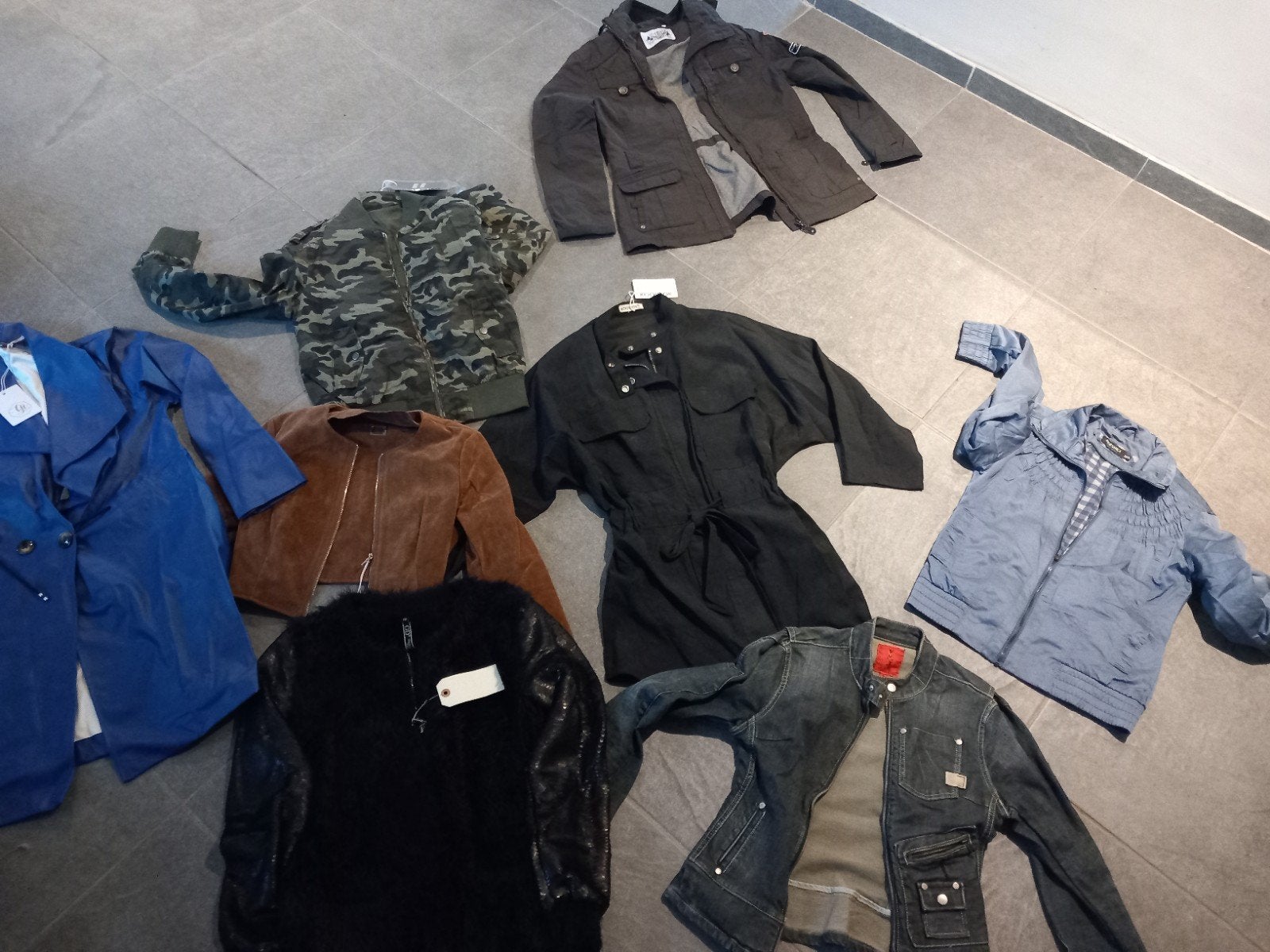 set van 8 stuks jassen 30€, Kleding | Heren, Ophalen of Verzenden