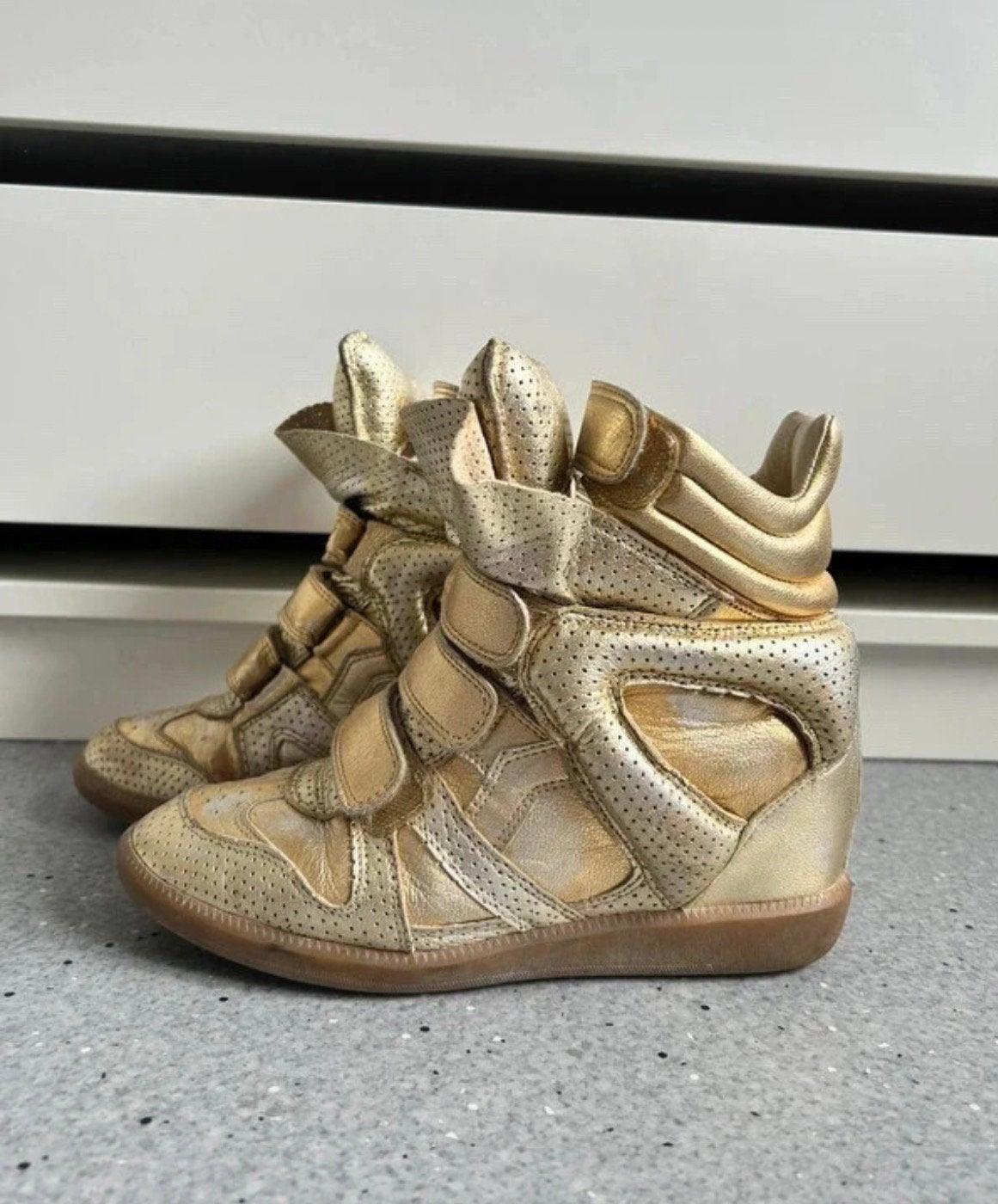 Isabel Marant sneakers goud, Kleding | Dames, Schoenen, Ophalen, Overige kleuren, Sneakers, Gedragen
