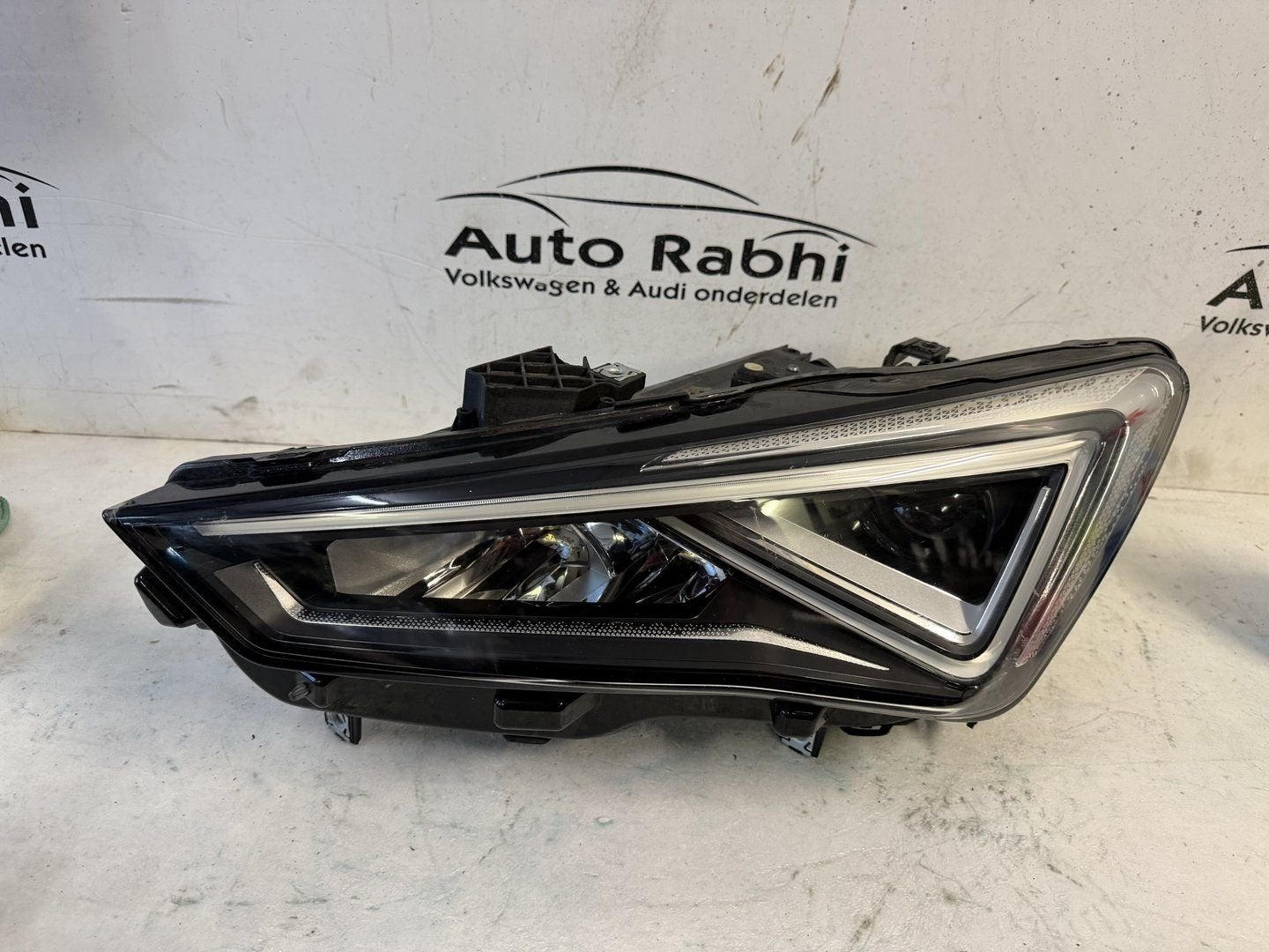 SEAT LEON Cupra  KOPLAMP links  5FB941007F, -, Utilisé, -, -