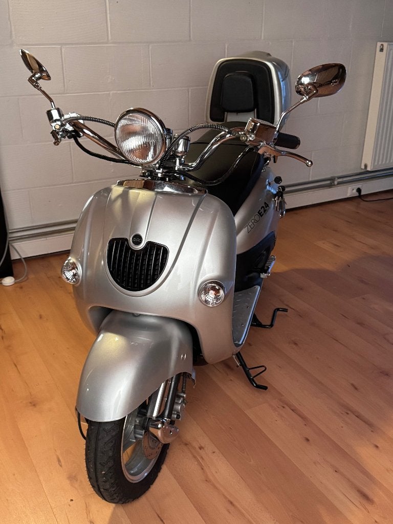 Scooter elektrisch, Fietsen en Brommers, Scooters | Overige merken, Ophalen, Elektrisch, Lanbei, Klasse B (45 km/u)