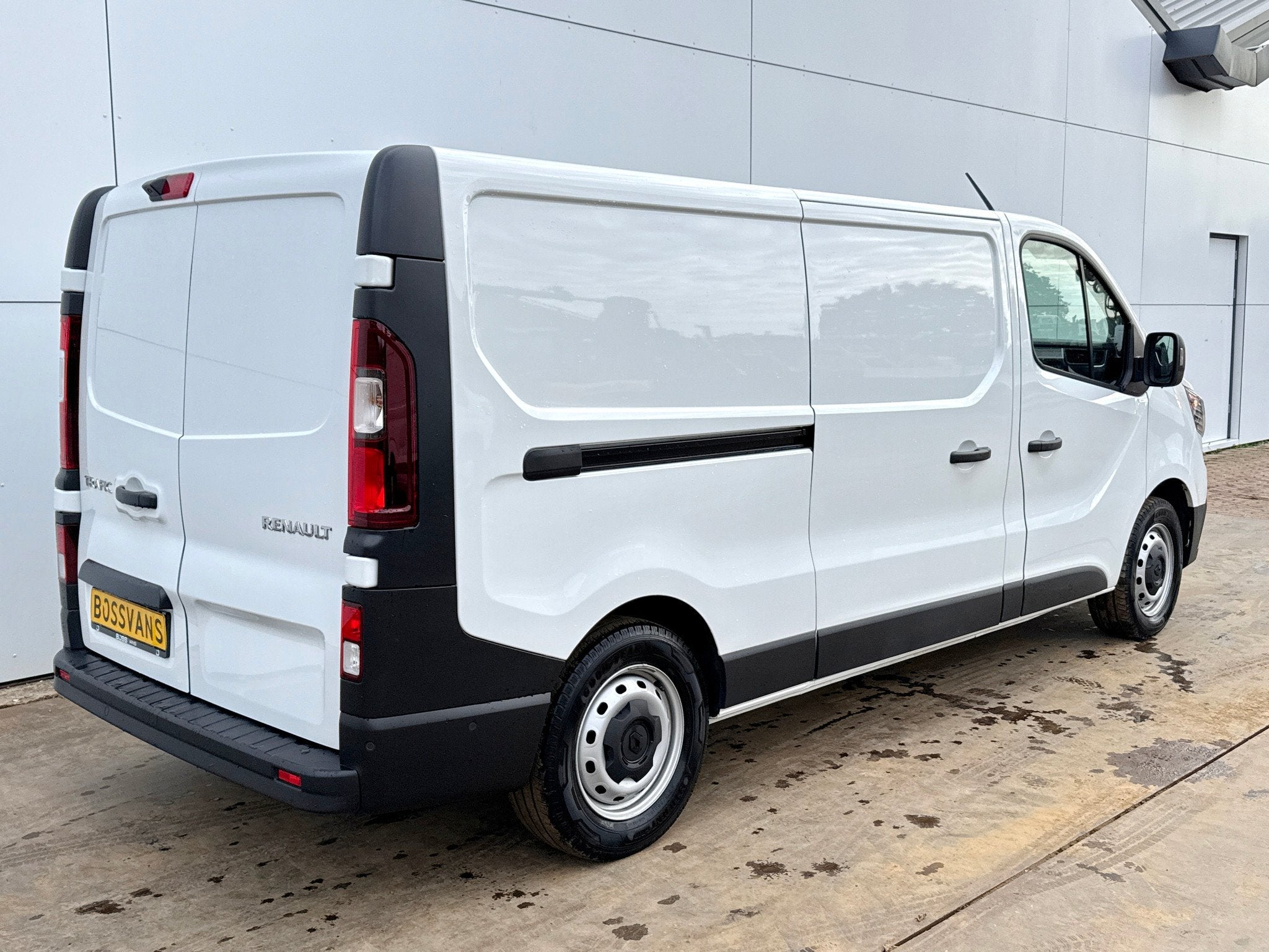 Renault Trafic e-Tech 52kWh 150PK L2H1 Elektrisch 294km WLTP, 0 cilinders, Gebruikt, 110 kW, Renault