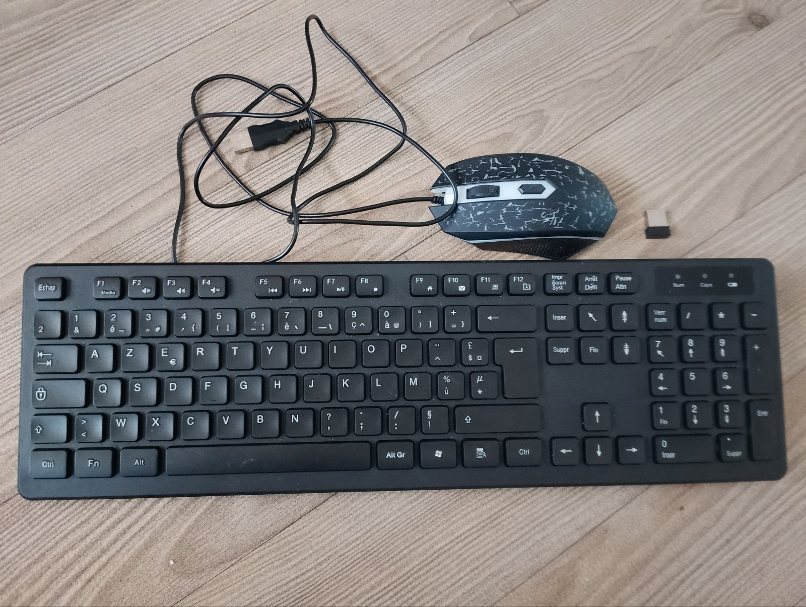 Wireless keyboard, Informatique & Logiciels, Claviers, Enlèvement