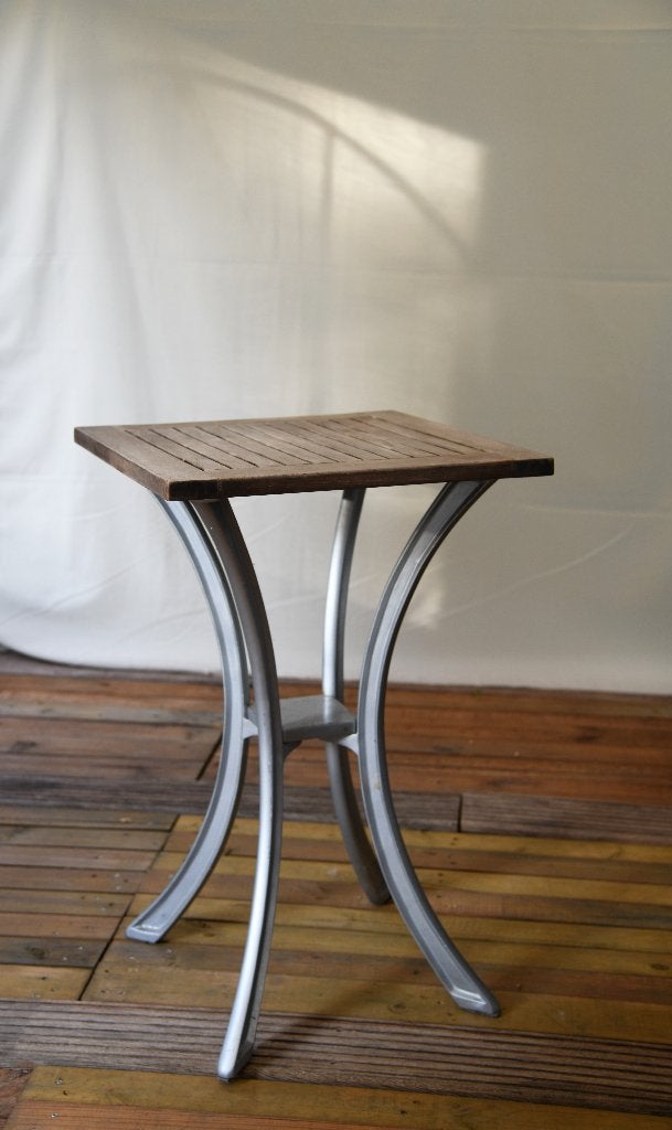 Hoge teak bijzettafel / bartafel (50x50x78), Huis en Inrichting, Ophalen, Hout