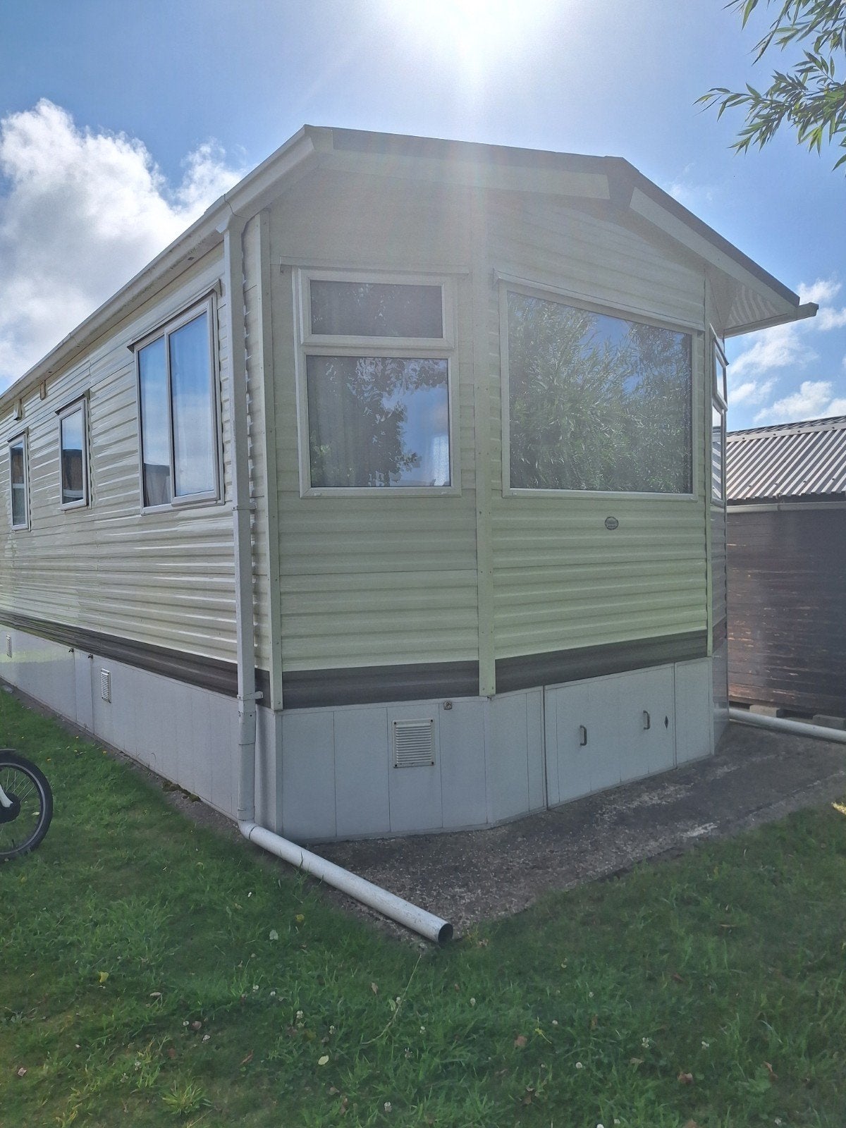 Mooie stacaravan op camping, Caravans en Kamperen, Stacaravans, Ophalen