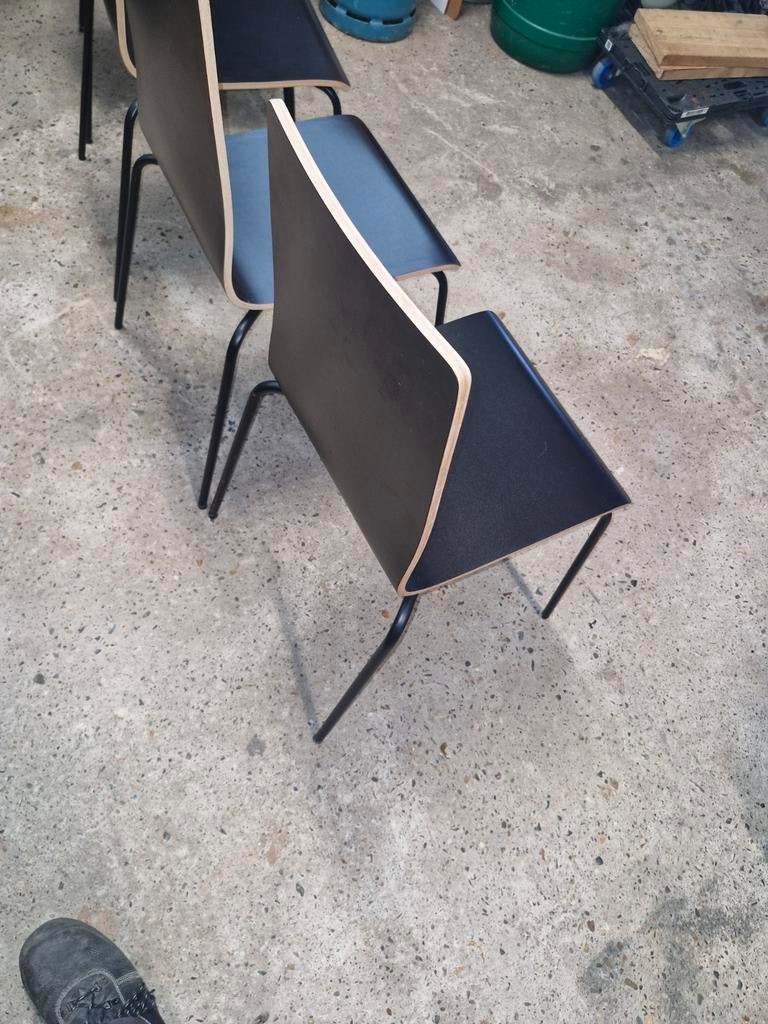 4 houten mooie zwarte eetkamer stoelen, Huis en Inrichting, Stoelen, Ophalen, Bruin, Hout