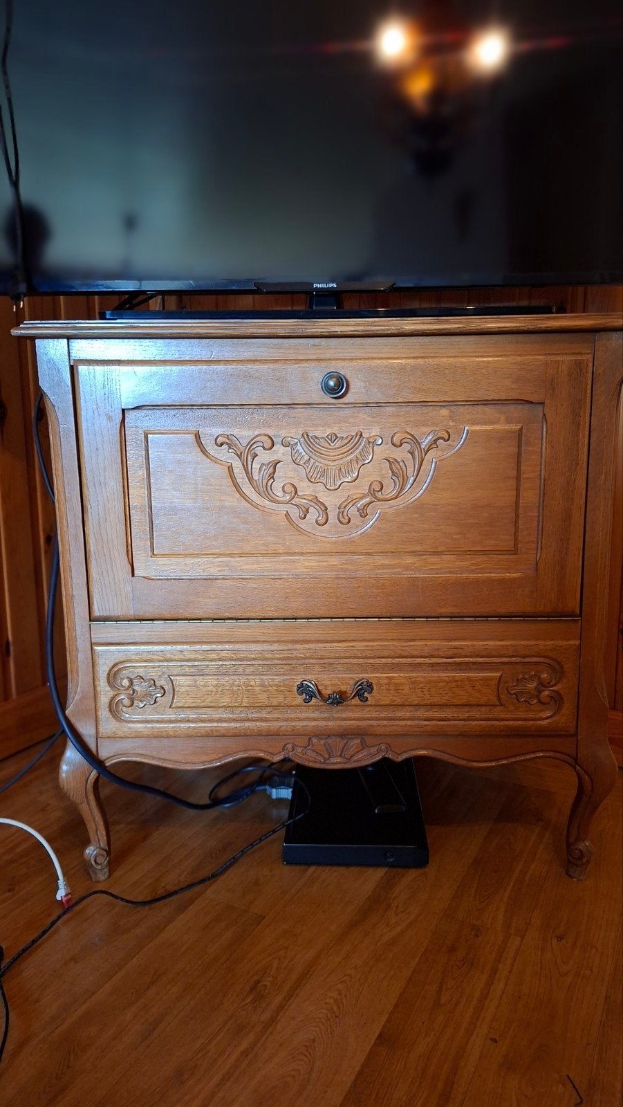 Houten tv of barkast, Ophalen