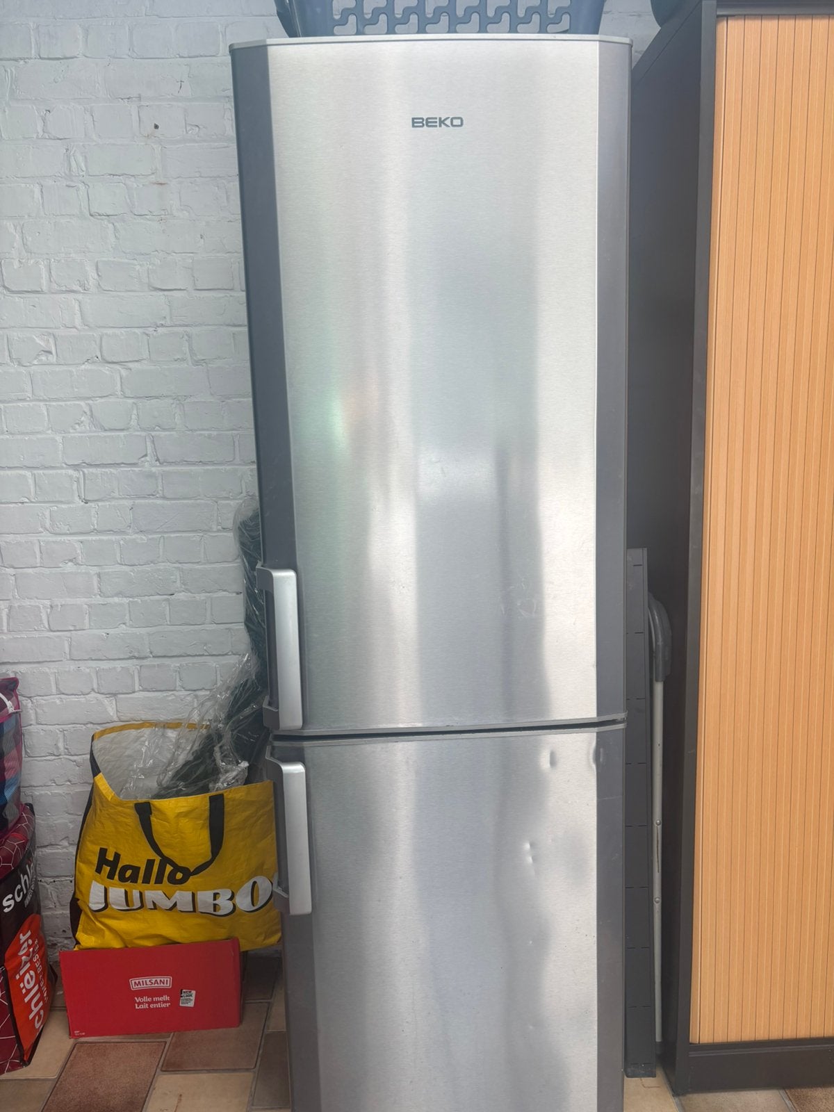 Beko Koelkast met Vriezer, Elektronische apparatuur, Koelkasten en IJskasten, Ophalen, Zo goed als nieuw, Met vriesvak