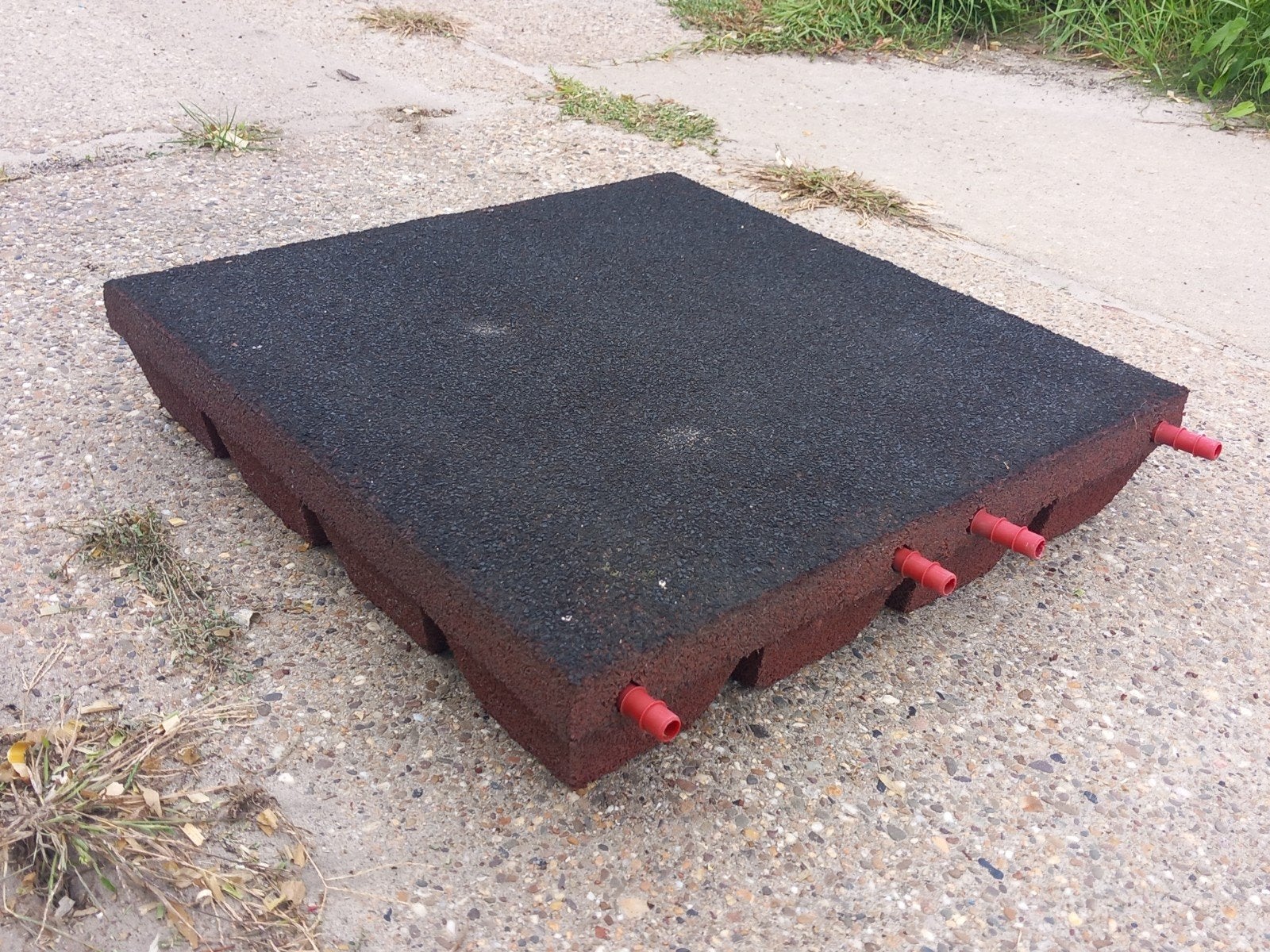 AANBIEDING: 92 rubber tegels 50x50x10. Van €4,95 nu €4,50, Stalling