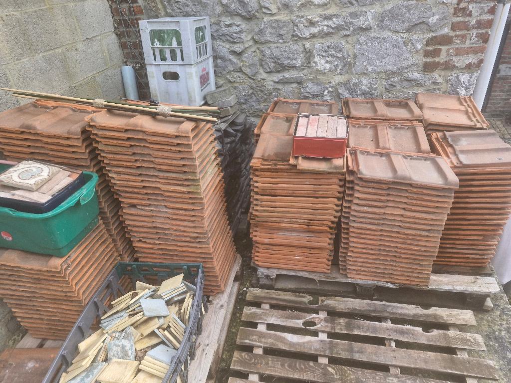 Tuiles double 250p plus où moins, Enlèvement, Utilisé, Rouge, Tuiles