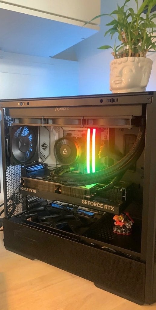 High end Gaming pc/RTX 4080 super/ ddr5 “32gb/ r7 9800x3d, Games en Spelcomputers, Games | Pc, Ophalen