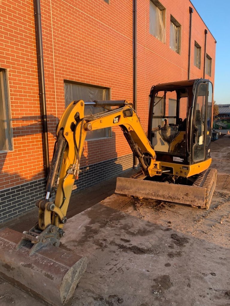 Minigraver 2,7 ton, Articles professionnels, Machines & Construction | Grues & Excavatrices, Enlèvement, Excavatrice