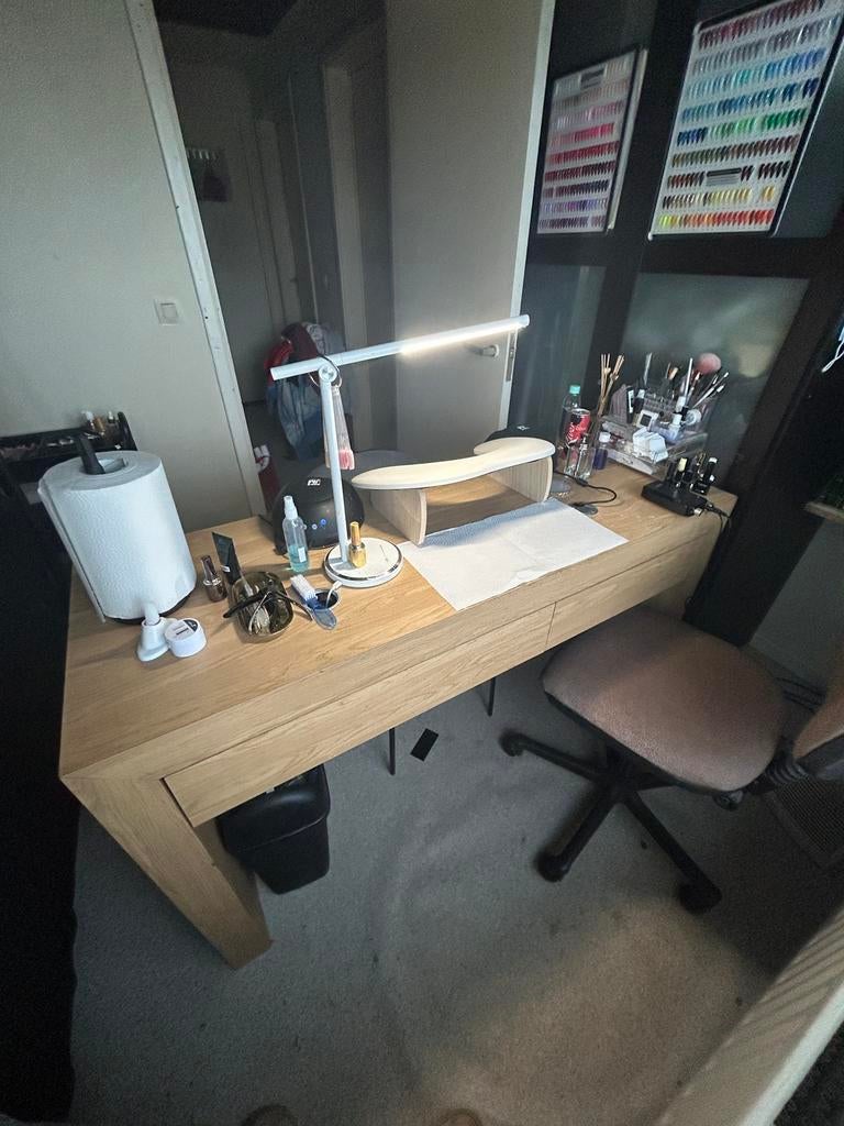 Manicure tafel, Ophalen, Gebruikt