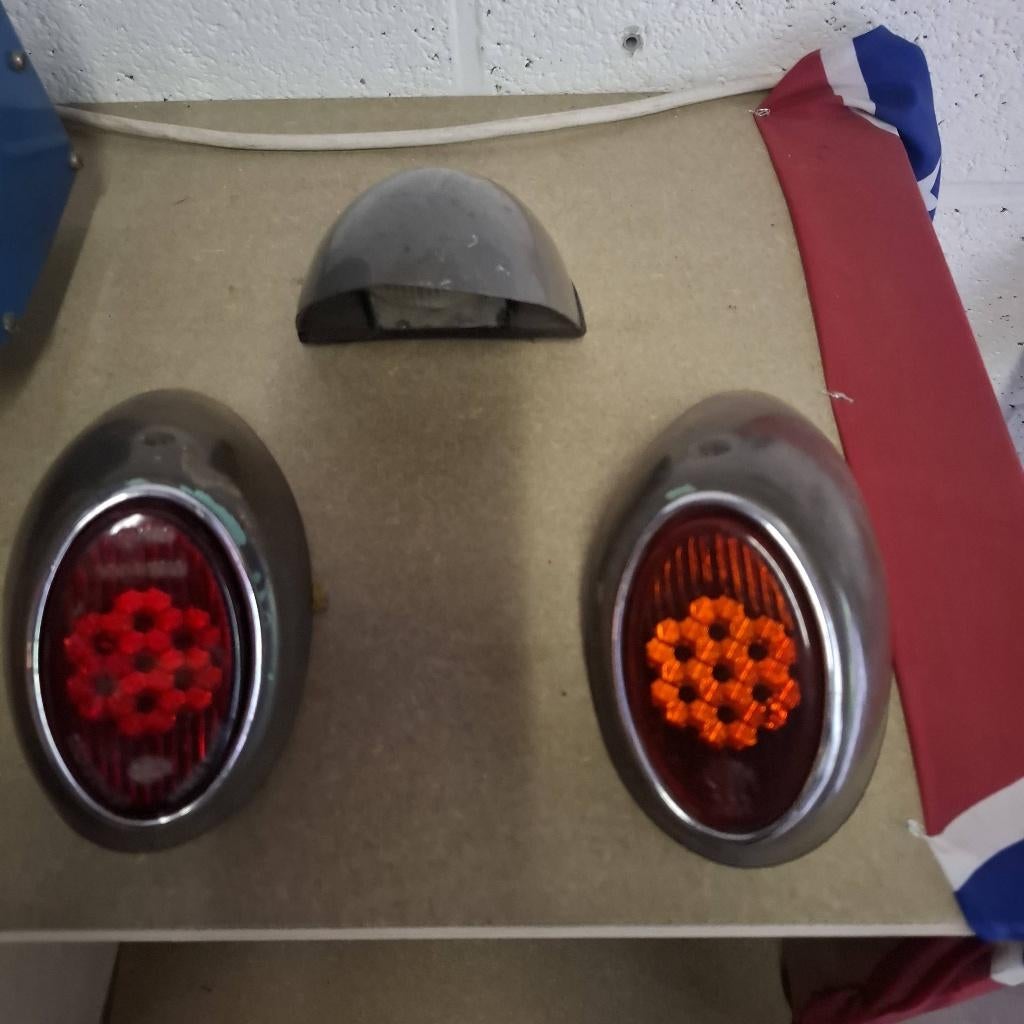 Feux arriere hella vw coccinelle (1955-1961), Autos, Volkswagen, Entreprise, Achat, Coccinelle