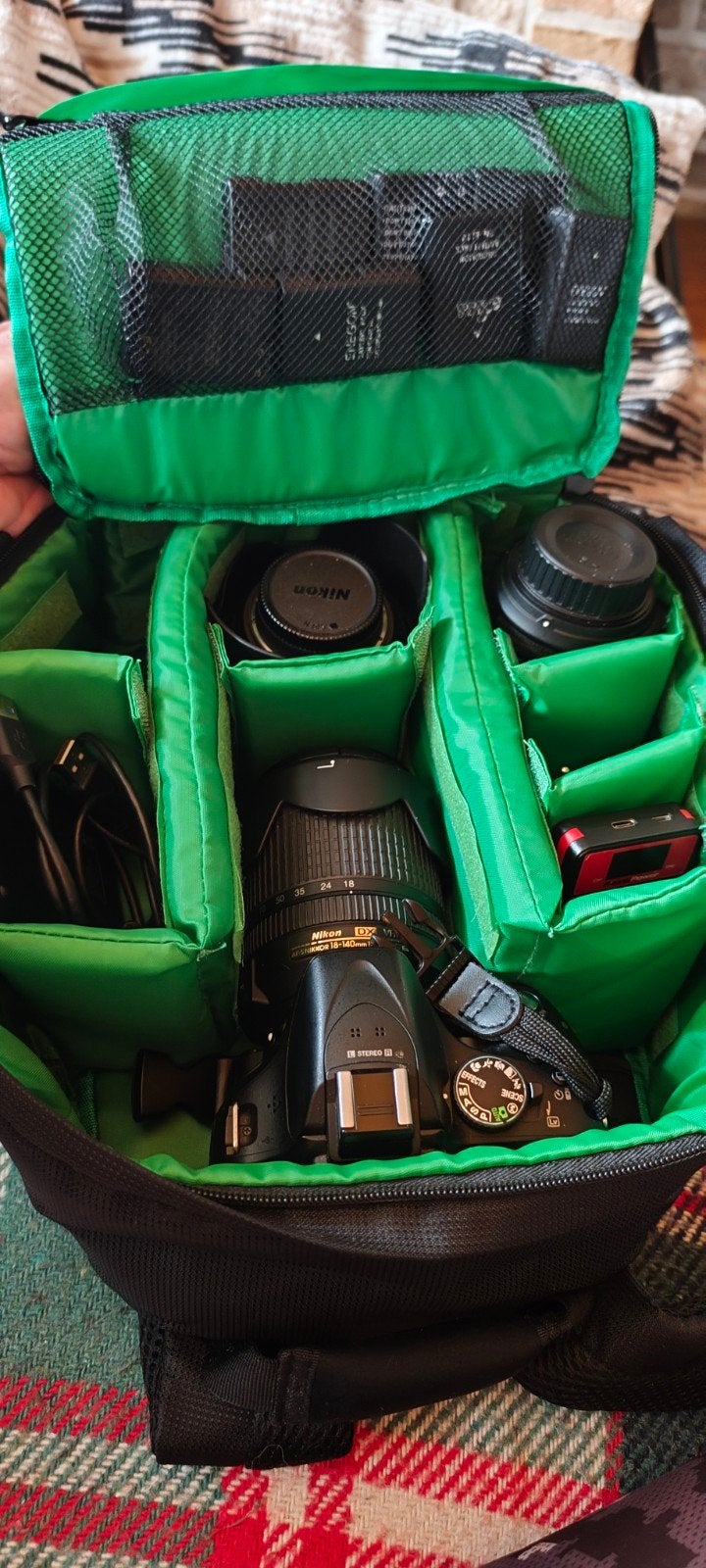 Nikon d 5200 avec 3 objectifs et 8 batterie sac, Ophalen