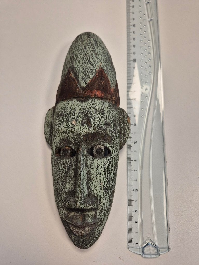 West-Afrikaans handgesneden houten tribaal decoratief masker, Gepatineerd, 20 - 50 cm, Hout, Overige stijlen