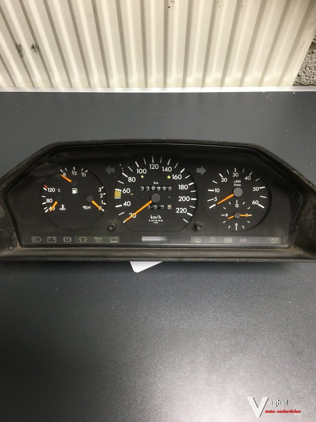 Mercedes W124  1994    Diesel   124 542 5668  Km Tellerklok, Gebruikt, -, -, Ophalen of Verzenden