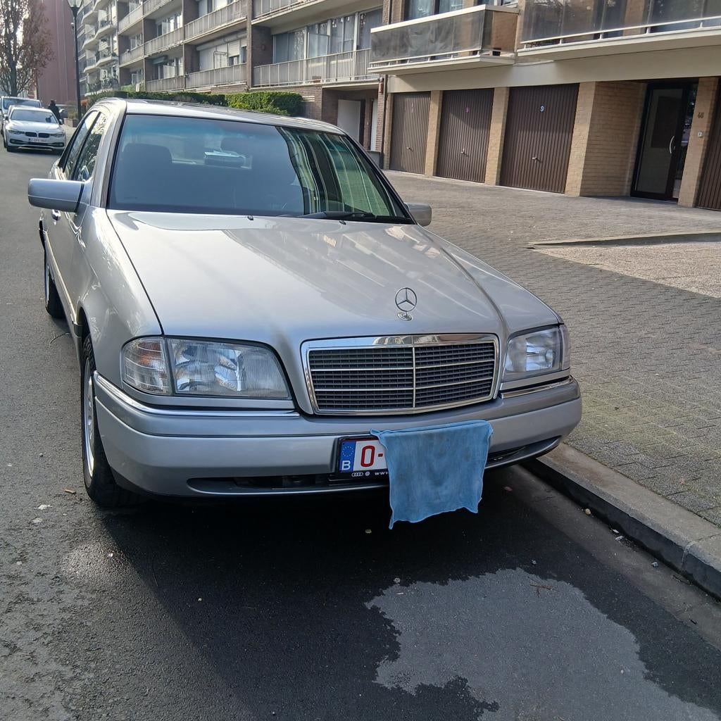 Mercedes Benz c220 diesel, Autos, Mercedes-Benz, Particulier, ABS, Toit ouvrant, Diesel, Automatique, Enlèvement