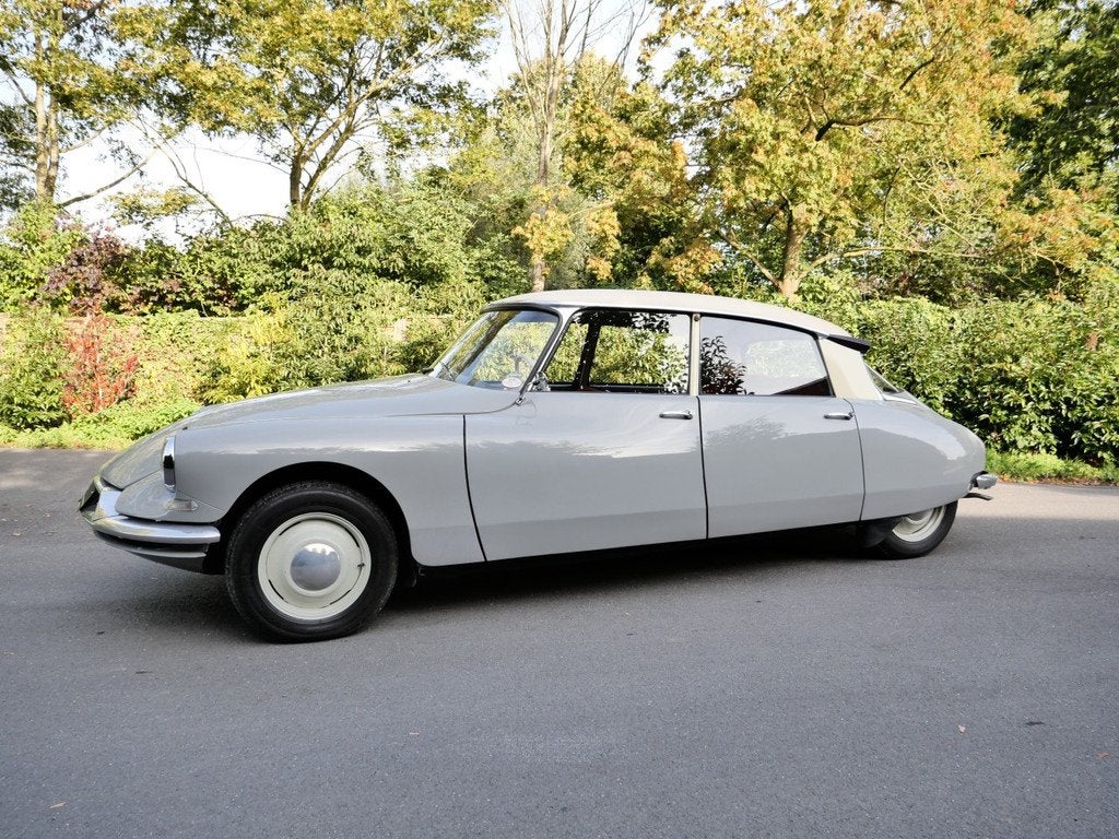 Citroën DS ID19 - 1ste fase, model 1955 - collectors item, https://public.car-pass.be/vhr/07bef261-4a34-4430-8b32-fc226da38364