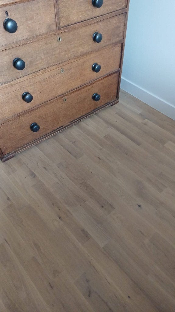 Parket; leggen in lengte of visgraat; 6m2 oude eik., Nieuw, Minder dan 50 cm, 5 tot 10 m², Hout