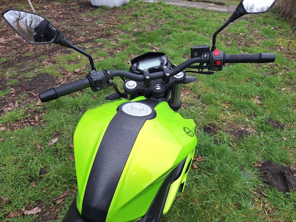 Benneli BN 125, Entreprise, Permis Moto A1 minimum, Autre, 1 cylindre