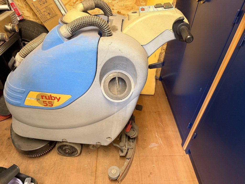 Floorpul ruby 55, Bricolage & Construction, Matériel de nettoyage, Enlèvement, Utilisé, Machine de nettoyage à brosse