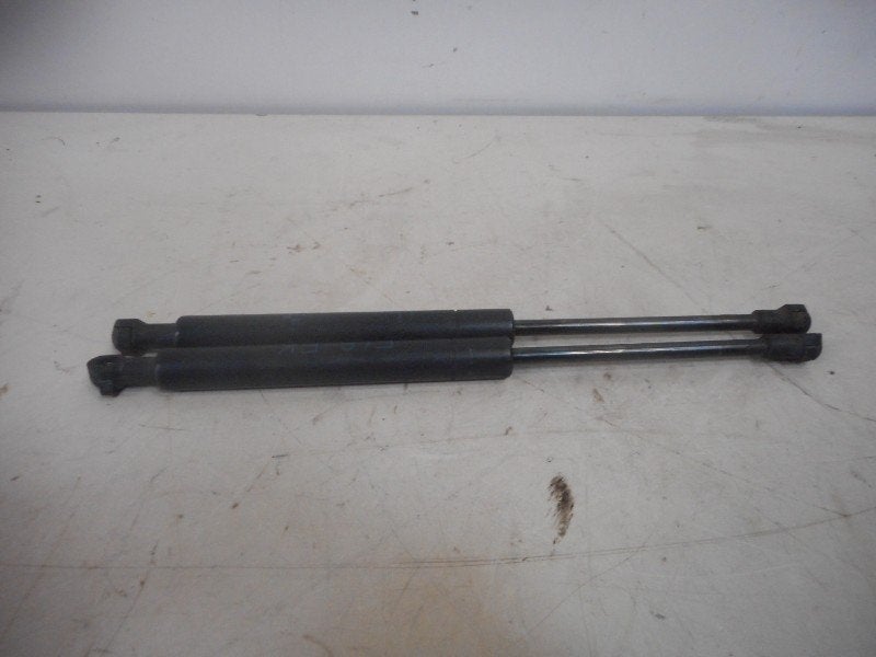 VERIN A GAZ ENSEMBLE AVANT BMW 3 serie (E46 / 4) (e46fk), Autos : Pièces & Accessoires, Utilisé, BMW, Petuelring 130
80809  München, DE