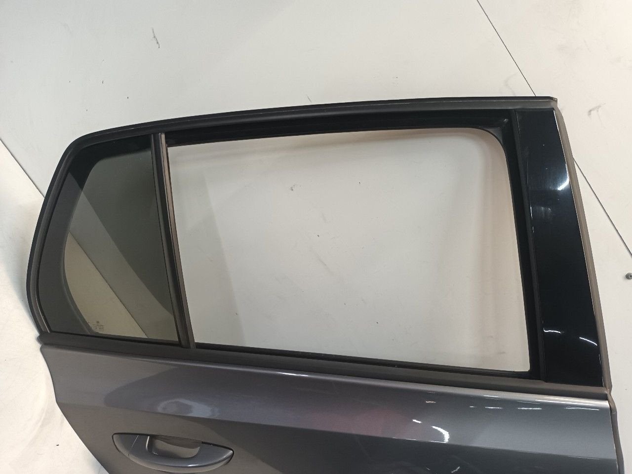 Portier rechts achter Volkswagen Golf, Onderdelen@venauto.nl, Van der Ven Autorecycling B.V., Ettenseweg 76, 4706 PB Roosendaal, The Netherlands