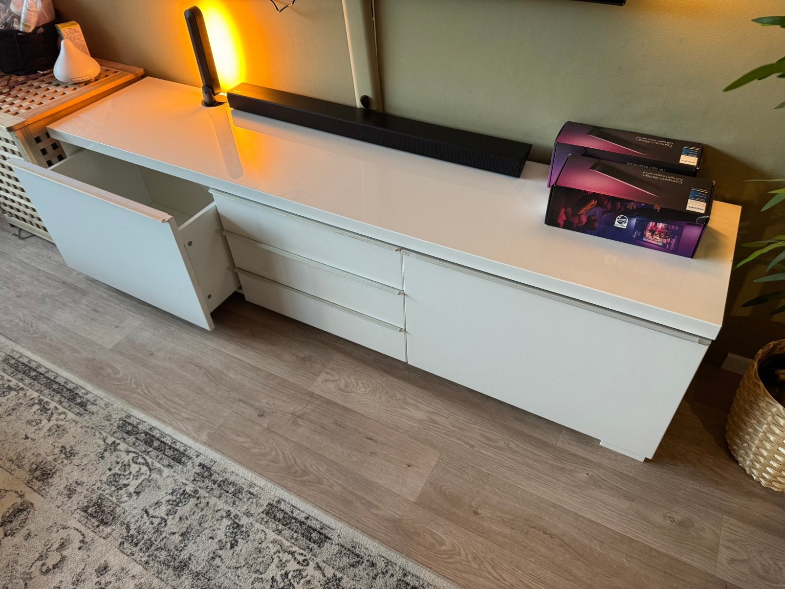 GRATIS tv kast, Ophalen, Zo goed als nieuw