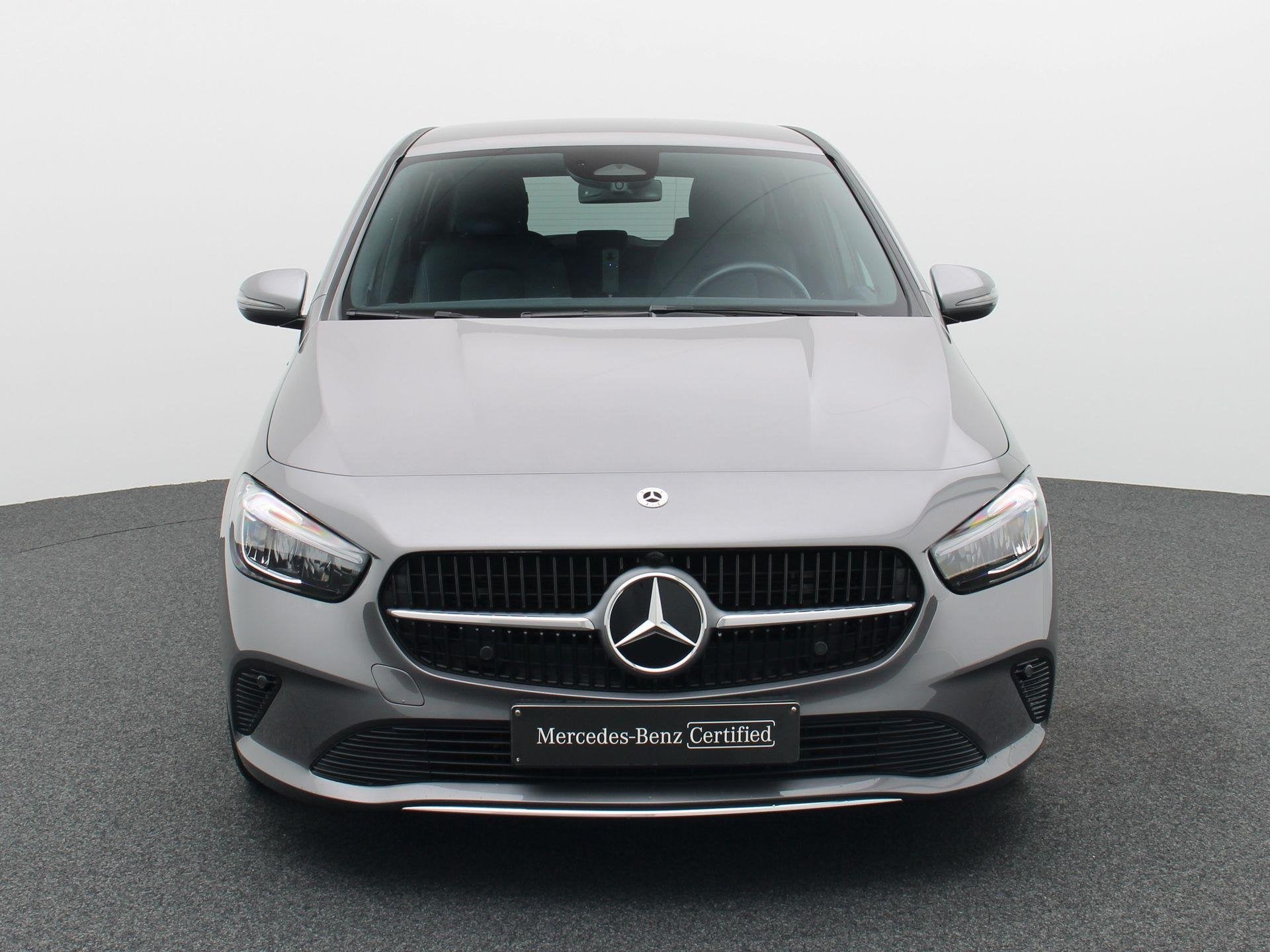 Mercedes-Benz B 180 Business Line + CARPLAY + TREKHAAK +, Dealer onderhouden, Monovolume, 4 cilinders, 136 pk