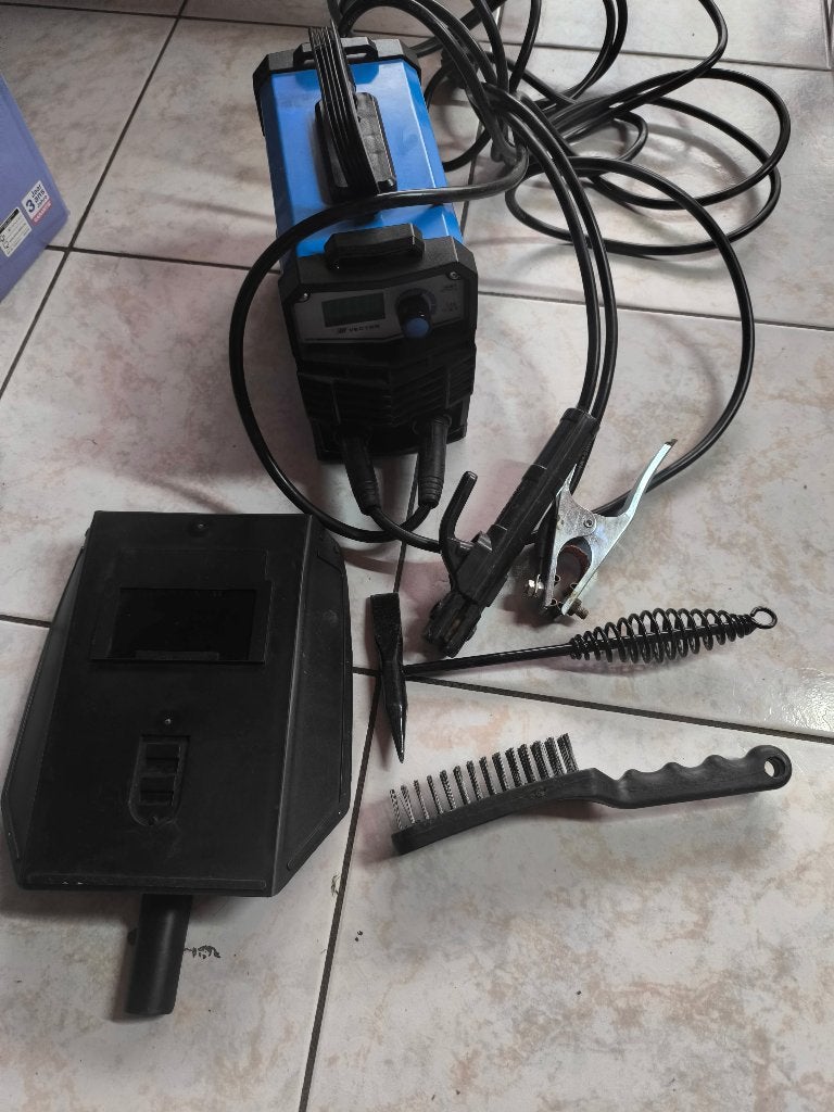 Soudeur Vector ARC 200K, Enlèvement, Neuf, Électrodes