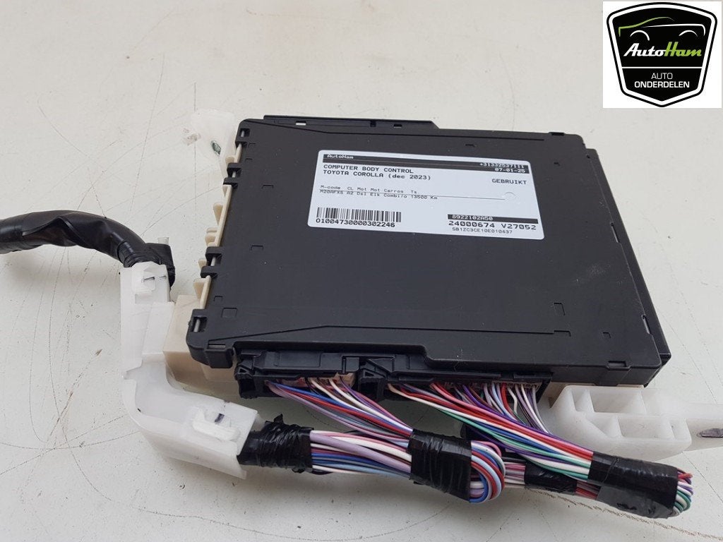ORDINATEUR UNITE COMMANDE ELECTRONIQUE (|8273012Z20A|8273012, Autos : Pièces & Accessoires, Électronique & Câbles, Kundenbetreuung@toyota.de