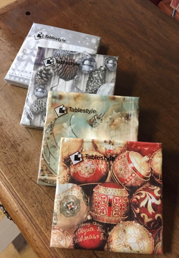 Grand lot de serviettes et de nappes pour Noël, Divers, Enlèvement, Neuf