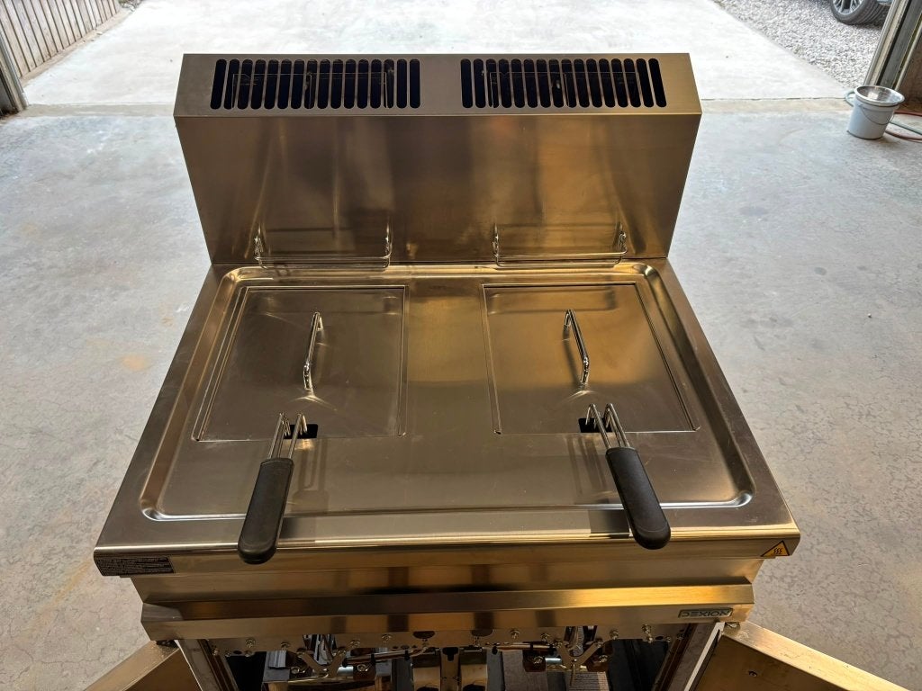 Friteuse GAZ 2 x 15 litres sur armoire, Elektronische apparatuur, Frituurpannen, 4 liter of meer, Ophalen, Zo goed als nieuw, Duo-friteuse