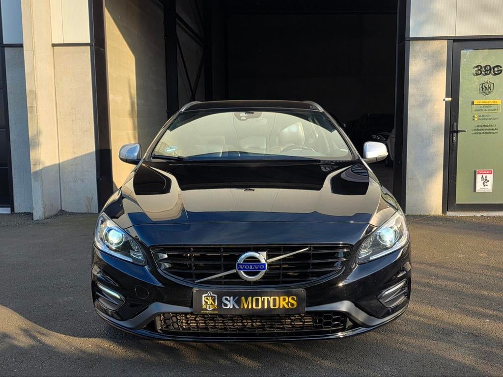 V60 LCI 2.0T R-Design Xenon Leder Volvo Onderhouden Garantie, Auto's, Voorwielaandrijving, 4 cilinders, 1969 cc, Zwart