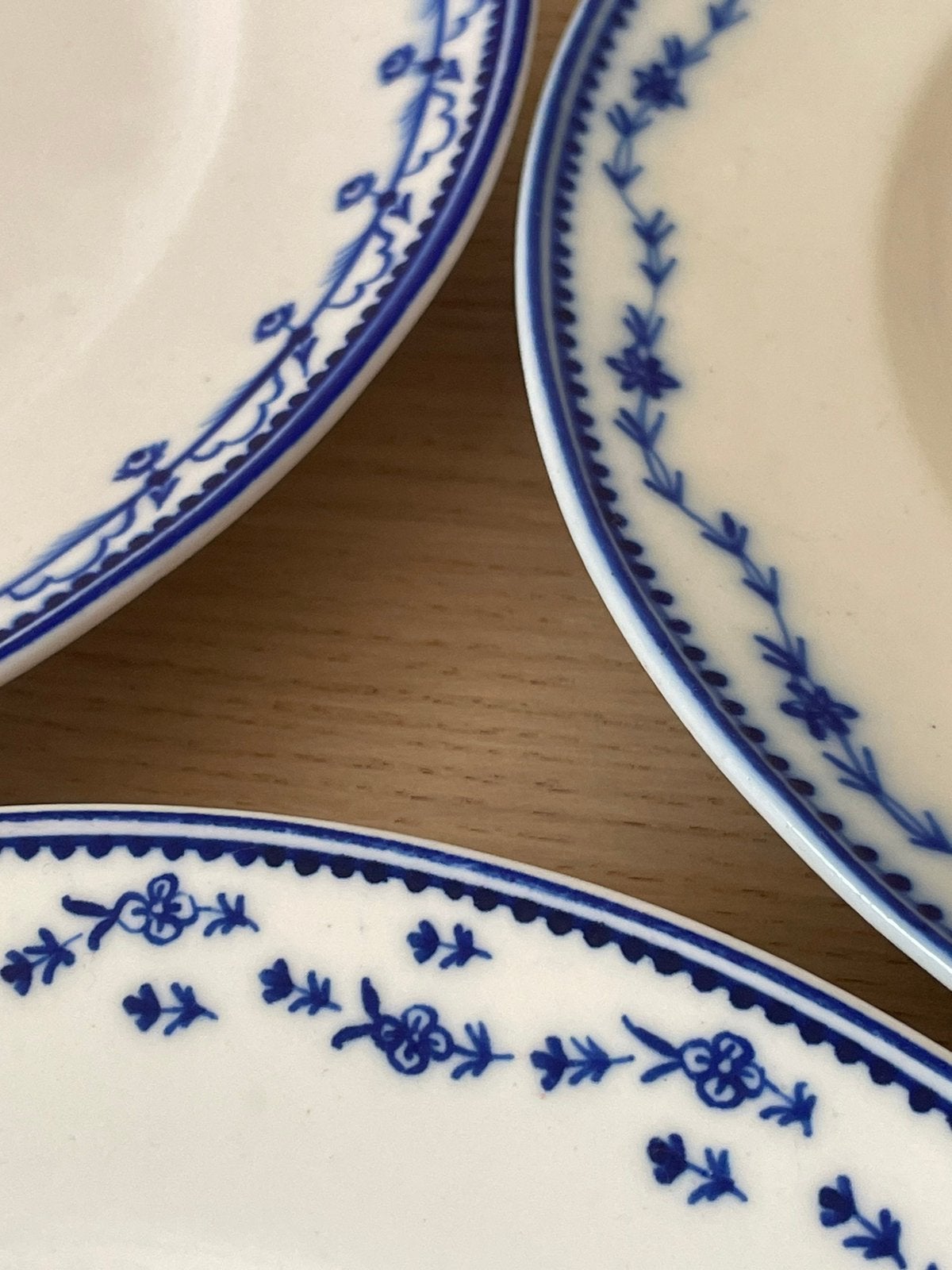6  antieke borden Doorniks porselein, Ophalen
