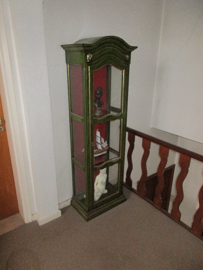 Vitrinekastje (vintage), Ophalen