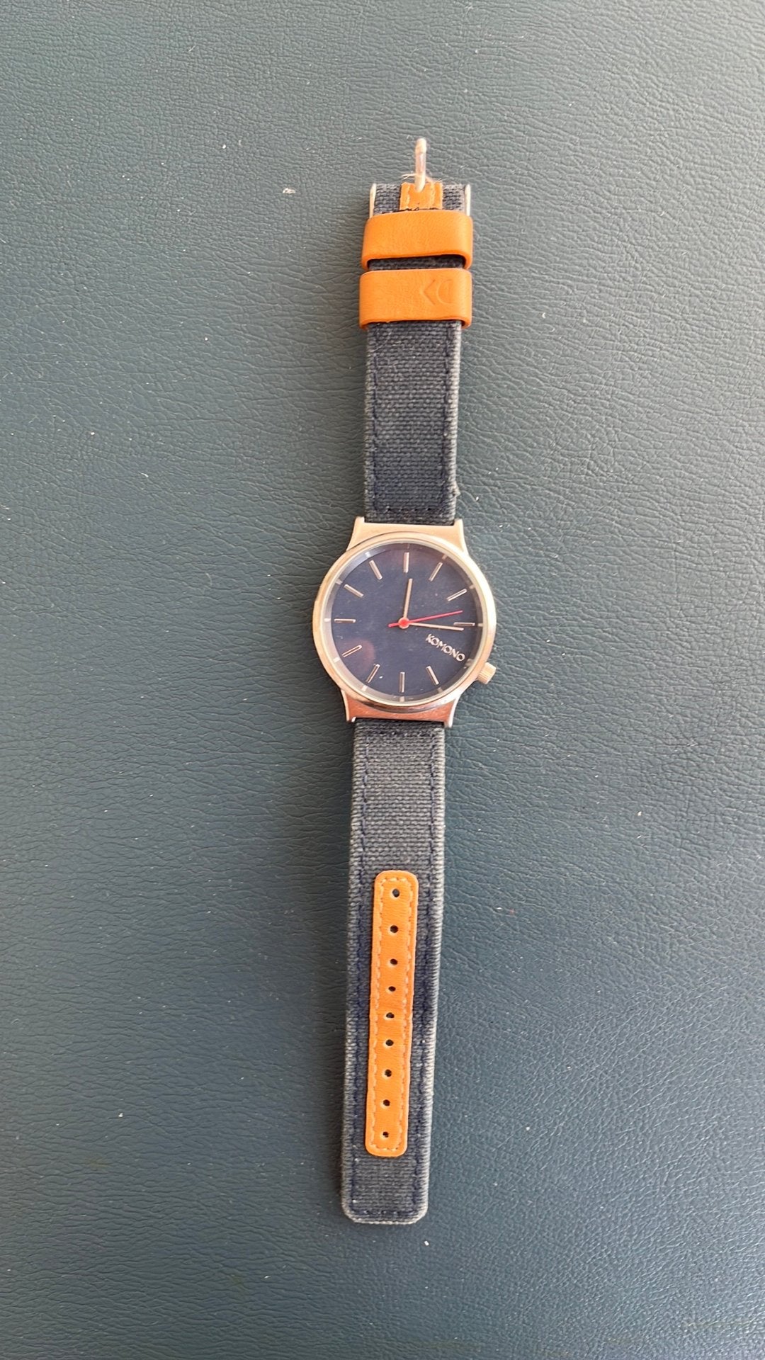 Horloge Komono, Handtassen en Accessoires, Horloges | Dames, Ophalen, Zo goed als nieuw