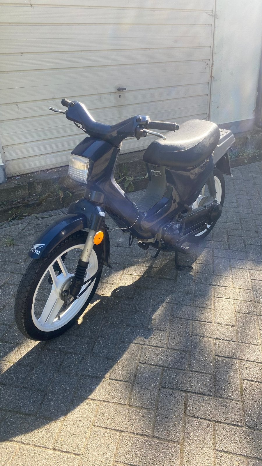 Honda wallaroo bklasse, Fietsen en Brommers, Ophalen, Zo goed als nieuw