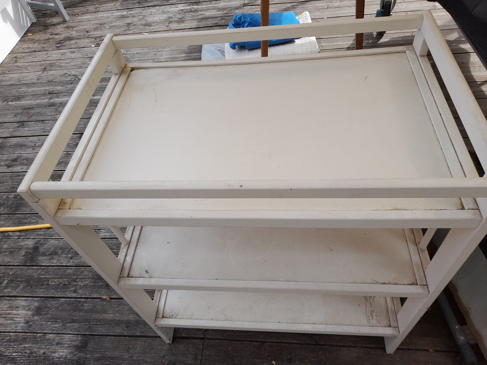 table, Enlèvement