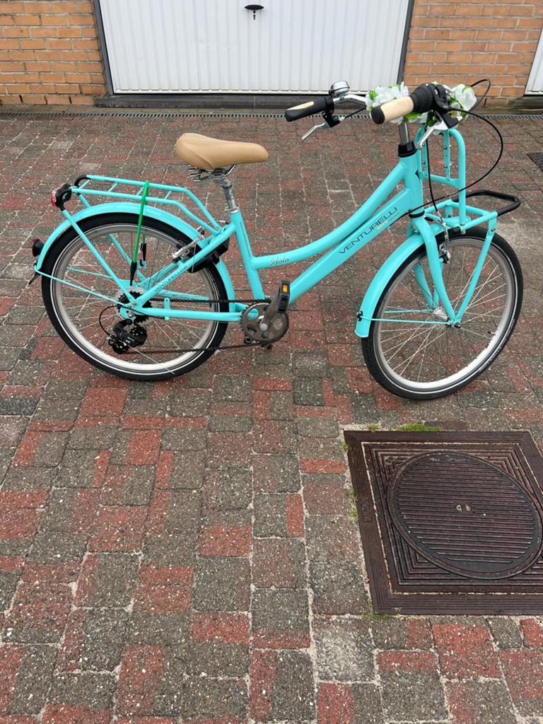 Venturelli 24 inch meisjes fiets, Ophalen, Zo goed als nieuw, 24 inch