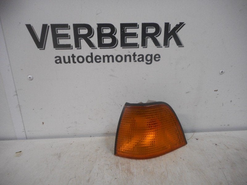 CLIGNOTANT AVANT GAUCHE BMW 3 serie (E36 / 4) (BMW1387043), Utilisé, BMW, Petuelring 130
80809  München, DE, Bayerische Motoren Werke AG