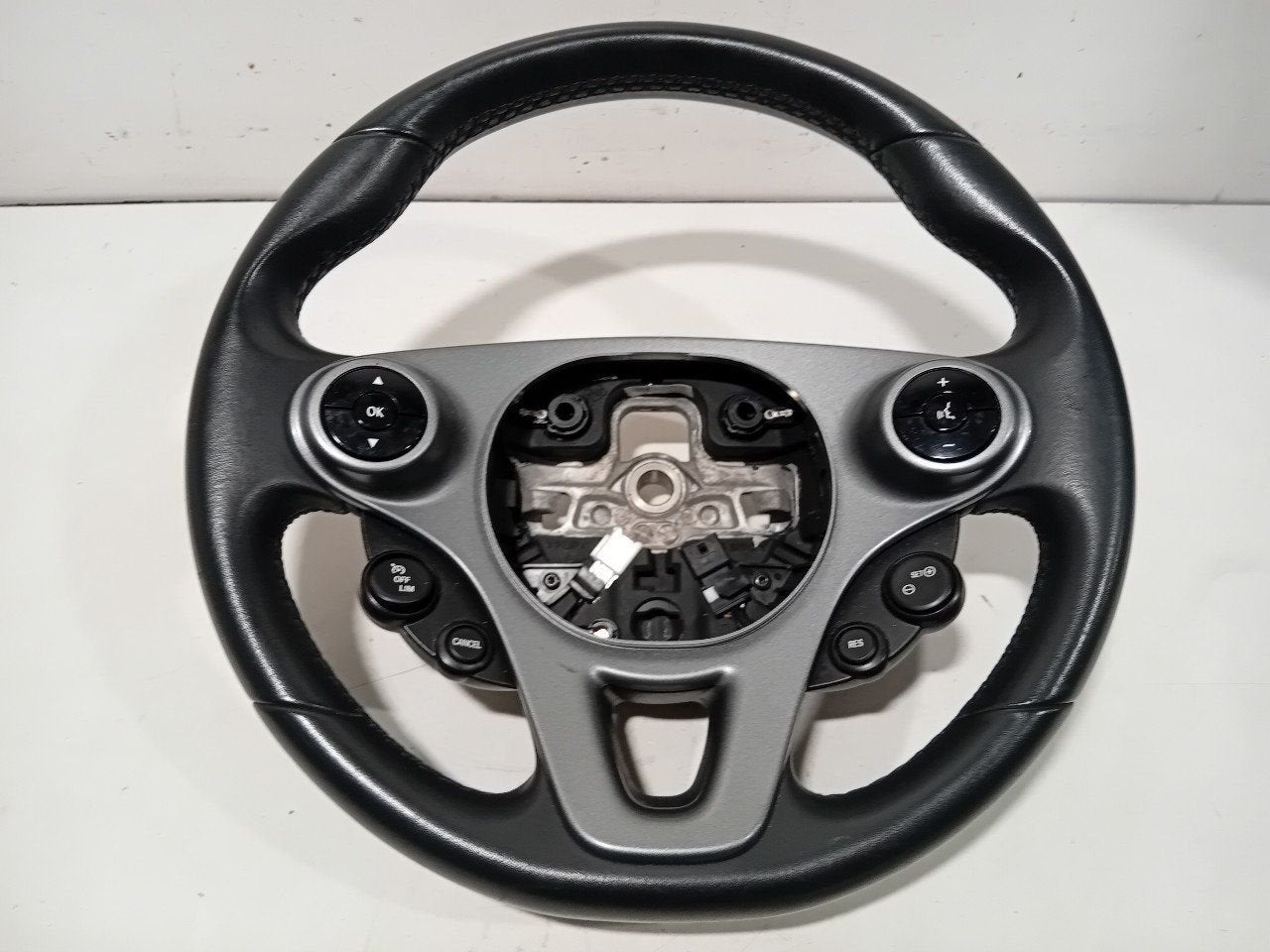Stuur Smart Forfour, Onderdelen@venauto.nl, Van der Ven Autorecycling B.V., Ettenseweg 76, 4706 PB Roosendaal, The Netherlands